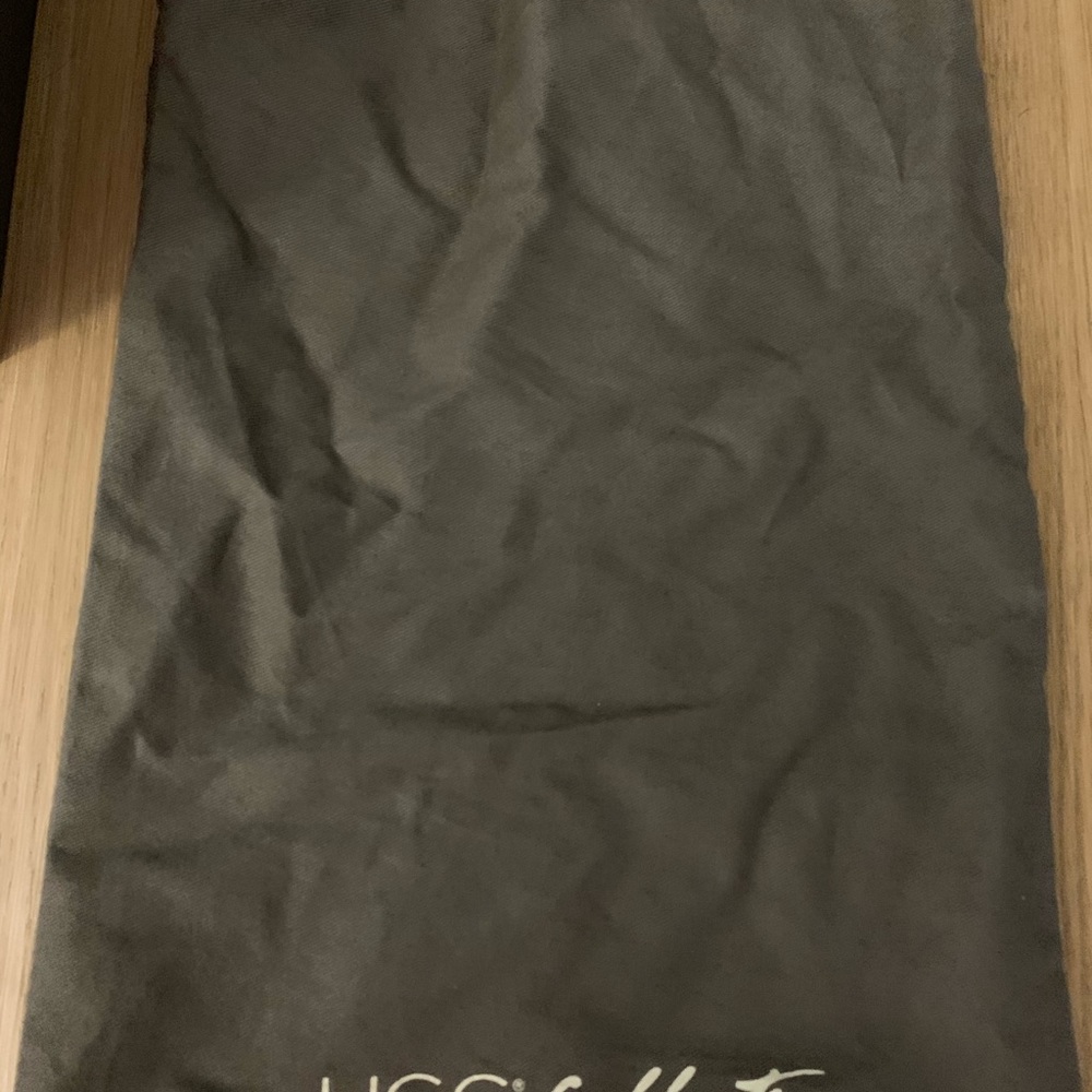 UGG Collection peep toe python heels - Picture 6 of 6